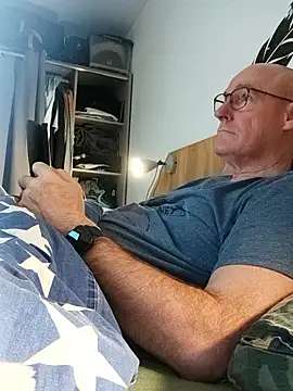 bogland33 online show from January 2026 07:06:02 PM