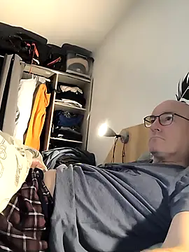 bogland33 online show from November 2025 12:44:01 AM