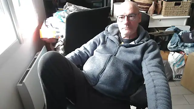 bogland33 online show from February 2026 12:49:02 PM