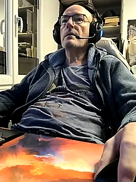 bogland33 online show from November 2025 06:02:02 PM