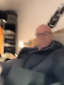 bogland33 online show from December 2025 10:15:02 PM