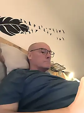 bogland33 online show from December 2025 08:41:02 PM