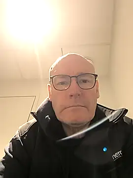 bogland33 online show from December 2025 04:19:02 PM