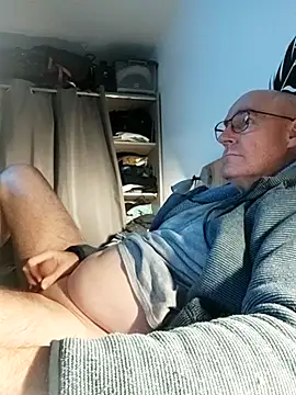 bogland33 online show from February 2026 11:26:01 PM