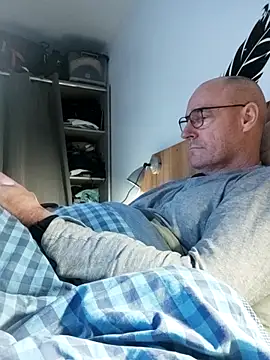 bogland33 online show from February 2026 07:02:01 PM