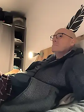 bogland33 online show from December 2025 08:42:02 PM