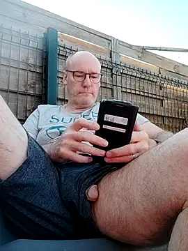 Snapshot of bogland33 chatting on July 2026 07:48:02 AM bogland33 online show from July 2026 07:48:02 AM