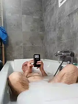 bogland33 online show from April 2026 11:39:01 AM