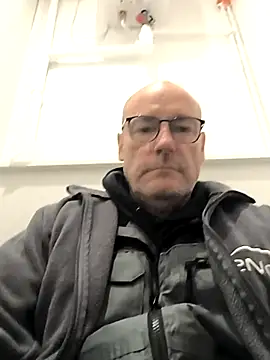 bogland33 online show from October 2025 10:49:01 AM