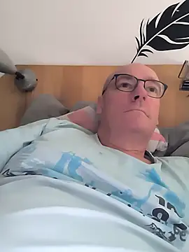 bogland33 online show from September 2025 02:17:01 PM
