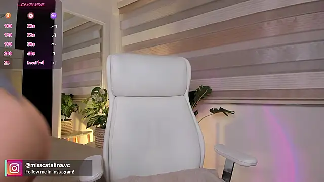 miss catalinaa online show from February 2026 12:01:02 PM