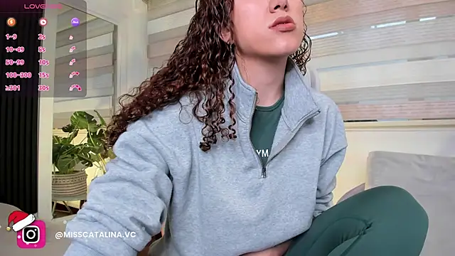 miss catalinaa online show from December 2025 11:48:02 AM