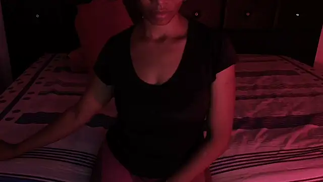 Snapshot of SashaBrianna99 chatting on November 2025 01:09:02 AM SashaBrianna99 online show from November 2025 01:09:02 AM