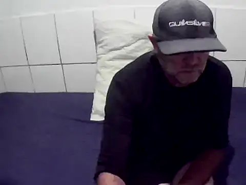 Snapshot of pierdona chatting on May 2026 07:00:02 PM pierdona online show from May 2026 07:00:02 PM