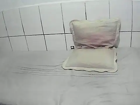 Snapshot of pierdona chatting on September 2025 07:27:01 PM pierdona online show from September 2025 07:27:01 PM