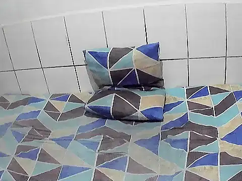 pierdona online show from November 2025 07:06:01 PM