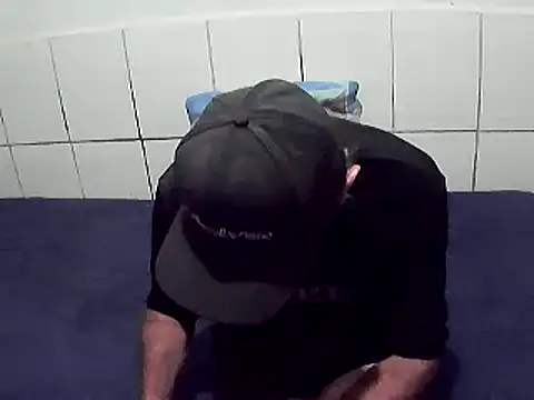 pierdona online show from December 2025 07:09:02 PM