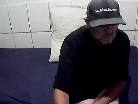 Snapshot of pierdona chatting on May 2026 07:39:02 PM pierdona online show from May 2026 07:39:02 PM