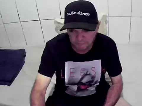 Snapshot of pierdona chatting on March 2025 08:10:02 PM pierdona online show from March 2025 08:10:02 PM