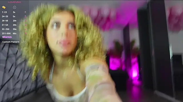 CurlyAnt0 online show from February 2026 08:44:01 AM