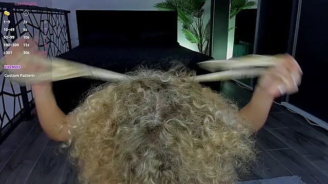 CurlyAnt0 online show from January 2026 07:34:02 AM