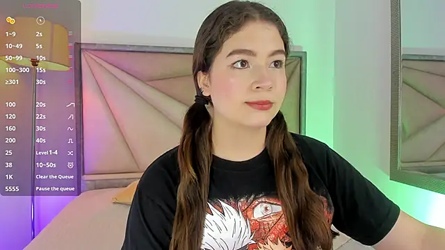 Snapshot of KarenPautt chatting on October 2025 12:11:02 AM KarenPautt online show from October 2025 12:11:02 AM