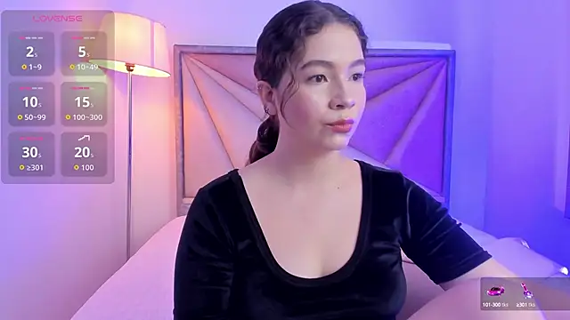 Snapshot of KarenPautt chatting on September 2025 10:27:01 PM KarenPautt online show from September 2025 10:27:01 PM