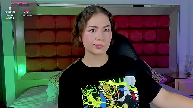 KarenPautt online show from May 2026 05:19:02 PM