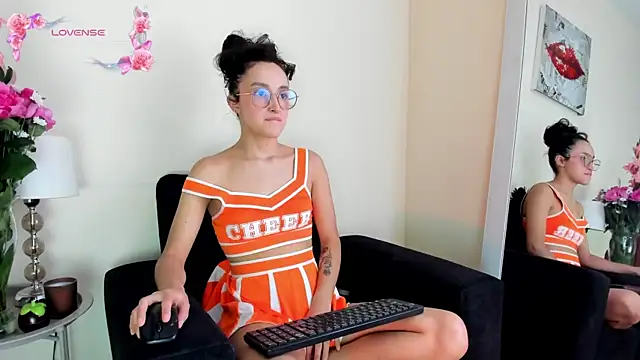 its  angelica  online show from July 2026 07:20:01 PM