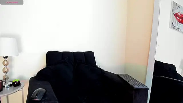 its  angelica  online show from April 2026 06:42:02 PM