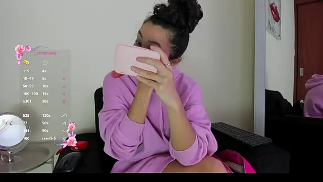 its  angelica  online show from October 2025 08:24:01 PM