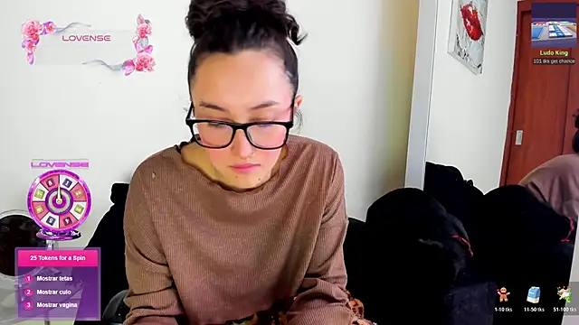 its  angelica  online show from November 2025 07:58:02 PM