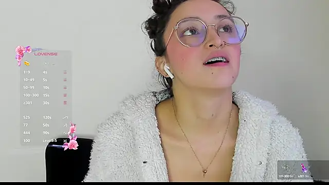 its  angelica  online show from September 2025 07:09:02 PM