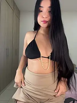 Snapshot of AuroraFiore chatting on June 2026 01:44:02 AM AuroraFiore online show from June 2026 01:44:02 AM
