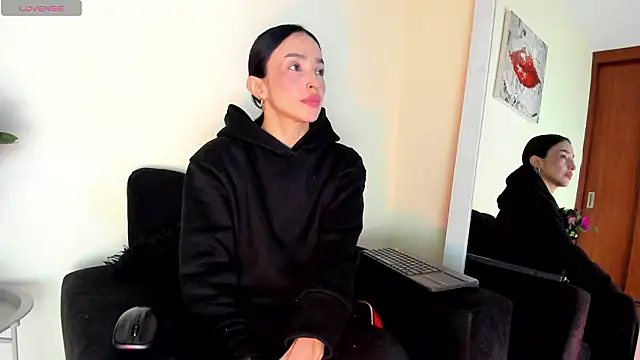 victoria  lace  online show from February 2026 01:29:01 AM