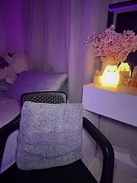 tuckersabrina online show from March 2026 01:00:02 PM