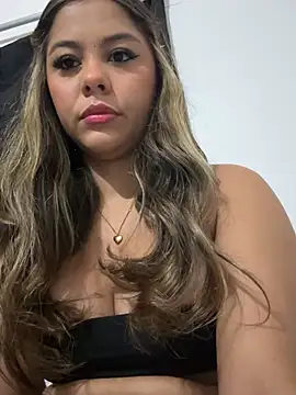 Snapshot of tuckersabrina chatting on December 2024 08:45:02 AM tuckersabrina online show from December 2024 08:45:02 AM