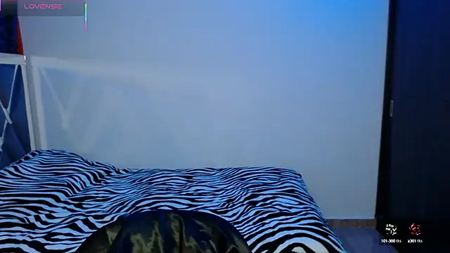 Snapshot of Amber_Lovely chatting on October 2025 12:36:02 AM Amber Lovely online show from October 2025 12:36:02 AM