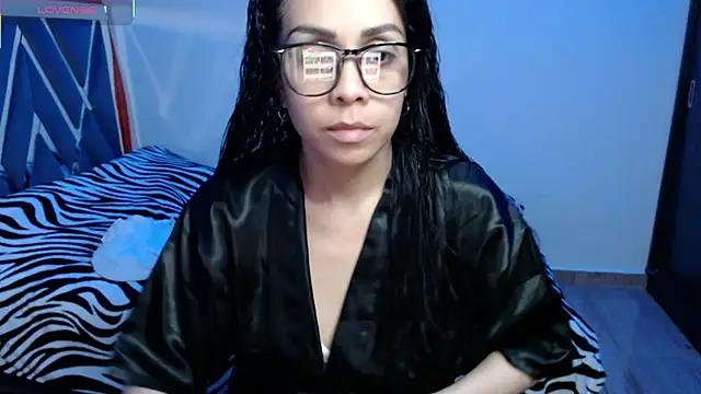 Snapshot of Amber_Lovely chatting on September 2025 10:37:02 PM Amber Lovely online show from September 2025 10:37:02 PM