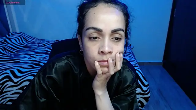 Snapshot of Amber_Lovely chatting on October 2025 12:23:02 AM Amber Lovely online show from October 2025 12:23:02 AM