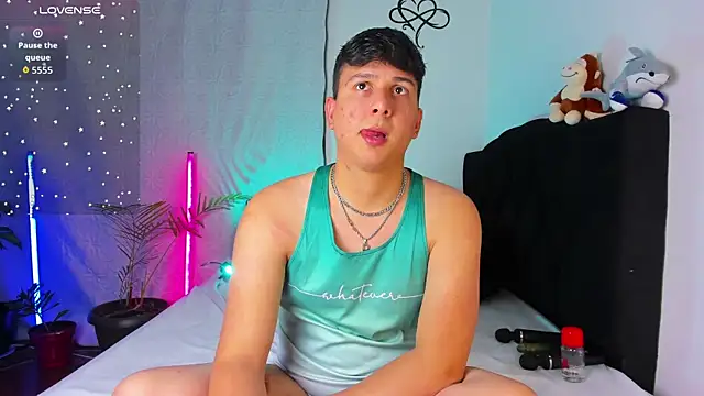 ANDREZALVAREZ online show from April 2026 03:43:02 AM