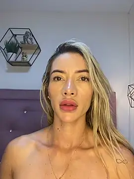 Snapshot of Anna_quinn chatting on February 2025 02:42:01 AM Anna quinn online show from February 2025 02:42:01 AM