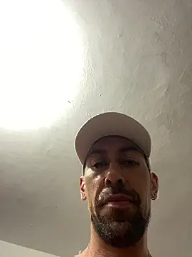 Snapshot of dantedesirexx chatting on February 2025 09:41:02 PM dantedesirexx online show from February 2025 09:41:02 PM