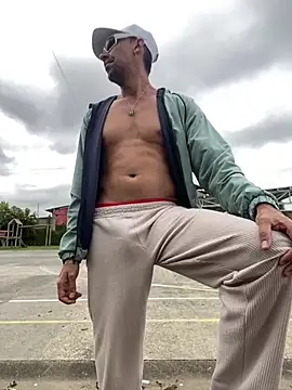 Snapshot of dantedesirexx chatting on February 2025 02:54:02 PM dantedesirexx online show from February 2025 02:54:02 PM