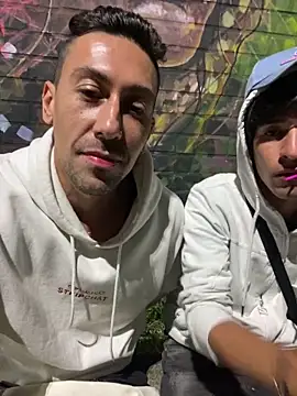 Snapshot of dantedesirexx chatting on September 2025 04:03:01 AM dantedesirexx online show from September 2025 04:03:01 AM