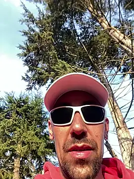 Snapshot of dantedesirexx chatting on March 2025 11:52:02 AM dantedesirexx online show from March 2025 11:52:02 AM