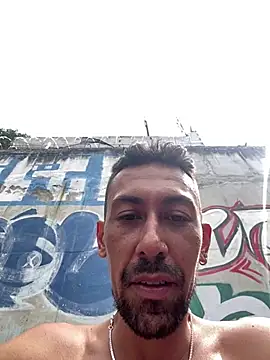 Snapshot of dantedesirexx chatting on March 2025 07:33:01 PM dantedesirexx online show from March 2025 07:33:01 PM