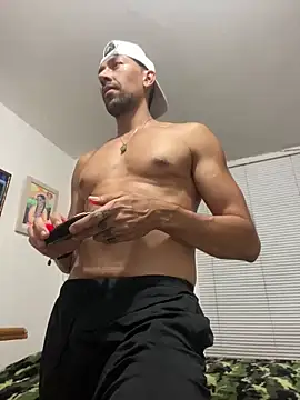 Snapshot of dantedesirexx chatting on February 2025 11:54:01 PM dantedesirexx online show from February 2025 11:54:01 PM