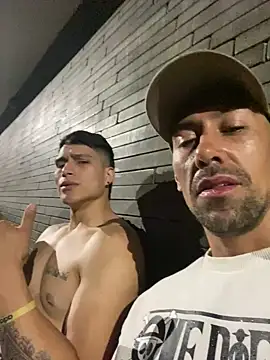 Snapshot of dantedesirexx chatting on March 2025 04:43:01 AM dantedesirexx online show from March 2025 04:43:01 AM