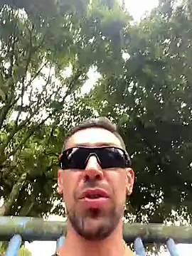 Snapshot of dantedesirexx chatting on March 2025 07:05:02 PM dantedesirexx online show from March 2025 07:05:02 PM